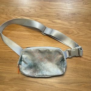 Lululemon Everywhere Beltbag 1L
